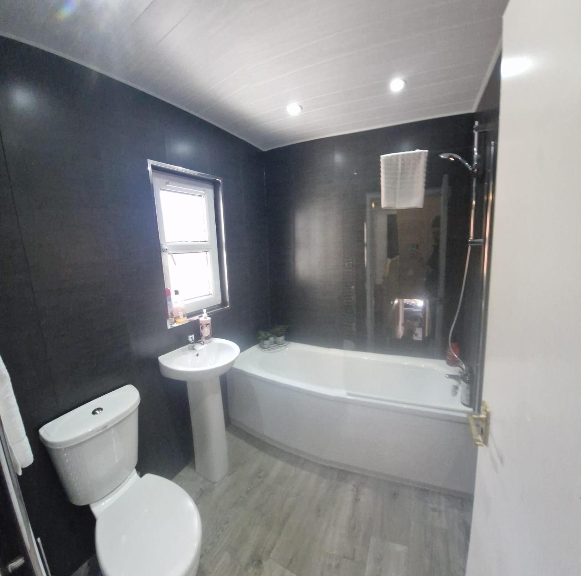 4Br House Popular Ravenhill Road Vila Belfast Exterior foto